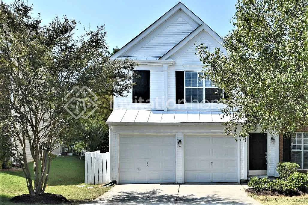 3123 Old Ironside Dr Charlotte, NC 28213 — Photo 1