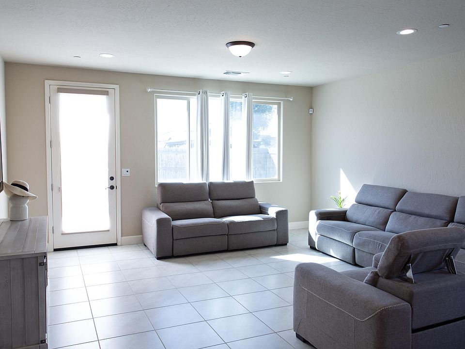 2909 Harbor Island Avenue, Tulare, CA 93274 Zillow