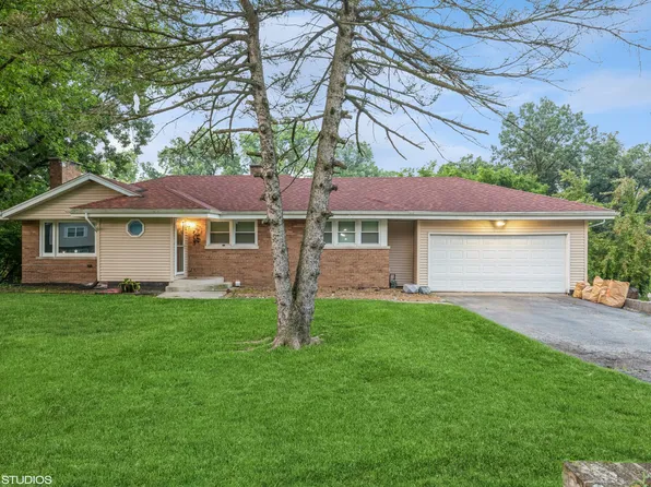 828 Exmoor Rd, Olympia Fields, IL 60461
