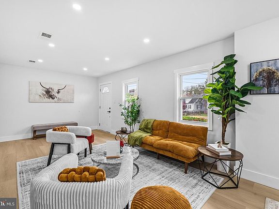 5th image of 5601 Spring Rd