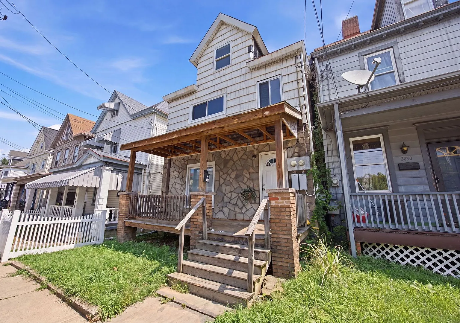 2 bed, 900 sqft, $1,000 — Photo 1