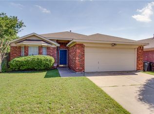1837 Cedar Tree Dr, Fort Worth, TX 76131