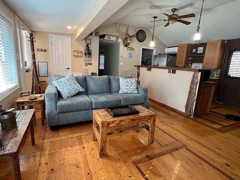 Virginia Rdg — Photo 4