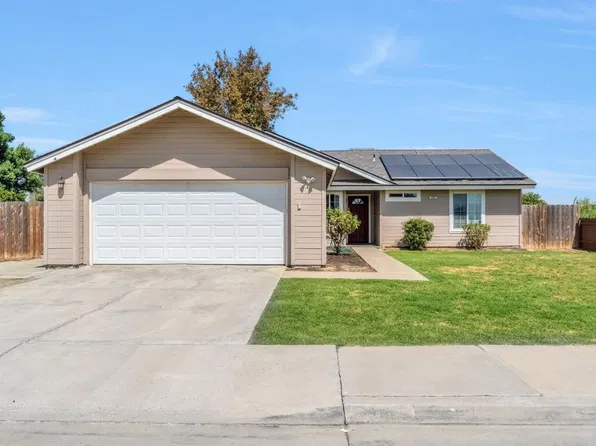1050 Cherry Ln, Lemoore, CA 93245