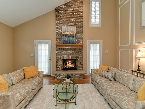 4th image of 5516 Heritage Ct