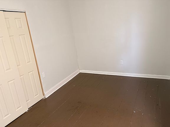 4th image of 57 Lounsbury St #1