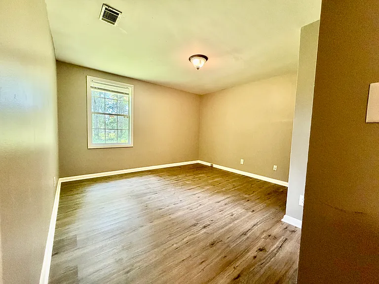 1005 Ridgewood Dr — Photo 12