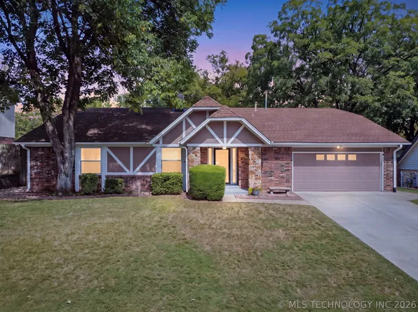 3833 E 82nd Pl, Tulsa, OK 74137