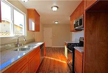5th image of 1008 Glenshaw Dr