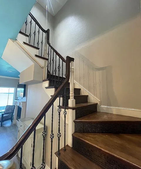 106 Oakbrook Dr — Photo 9