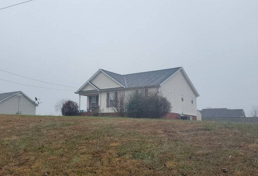 2nd image of 274 Johns Cemetery Rd