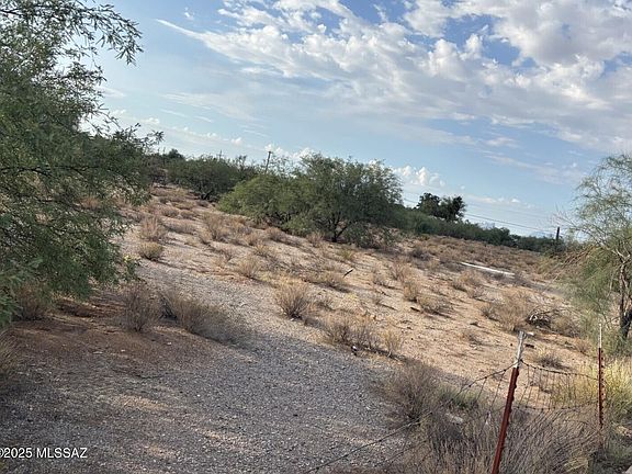 5th image of 16035 W El Tiro Rd