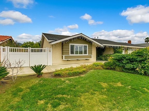 4th image of 1339 Dahlia Cir