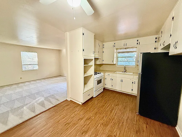 2411 S 5th St #4 — Photo 3