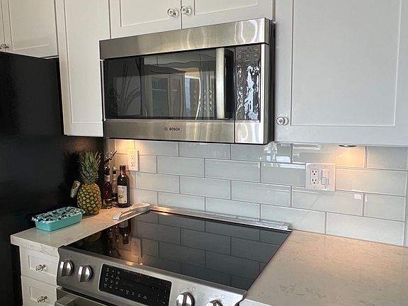 4th image of 4627 Ocean Blvd Unit 220