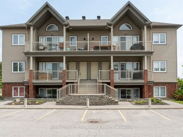 135 Harthill Way #B, Ottawa, ON K2J 5V1