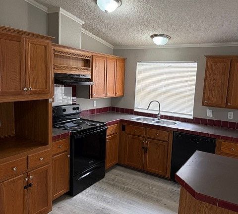 3rd image of 2321 Ridgeview St