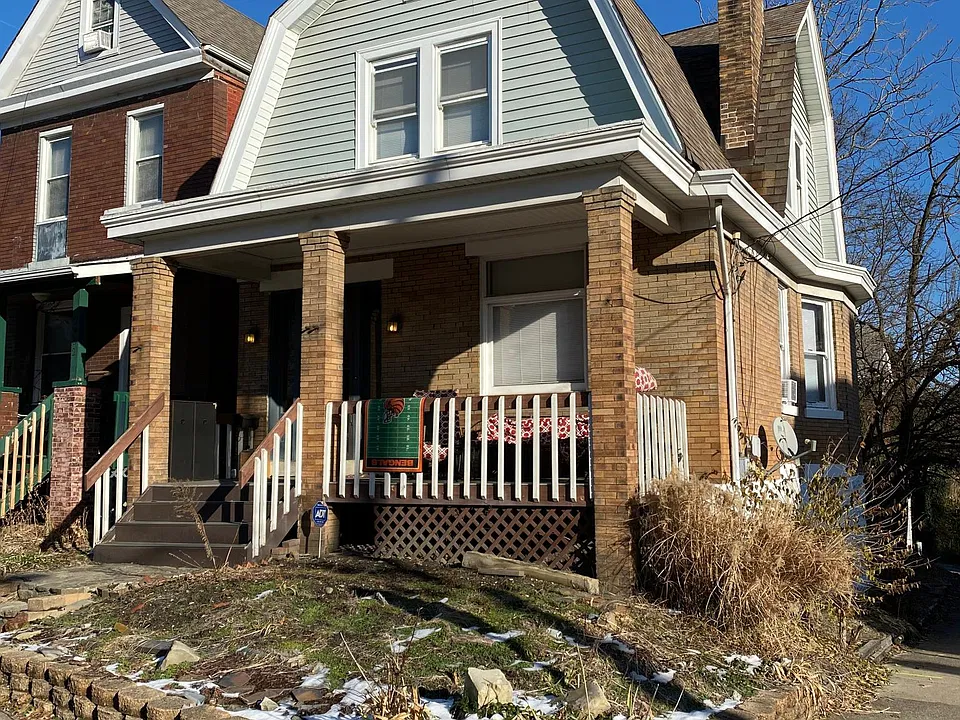 2400 Fairview Ave