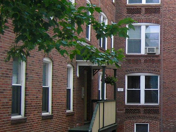 2nd image of 105-107 Gore St #105-3
