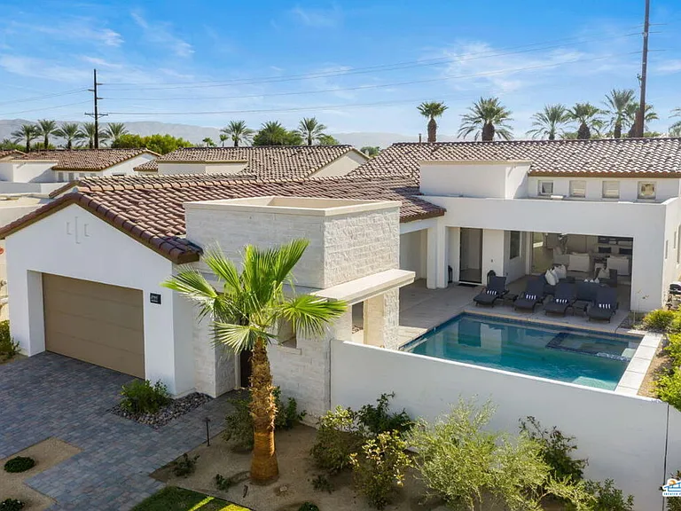 50888 Cereza — Photo 47