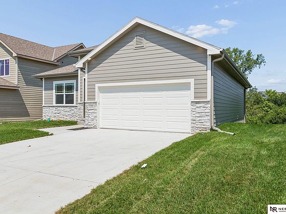 3rd image of 11306 Portage Cir
