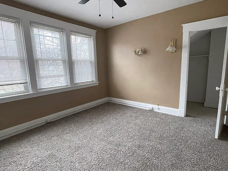 4675 Loretta Ave — Photo 4