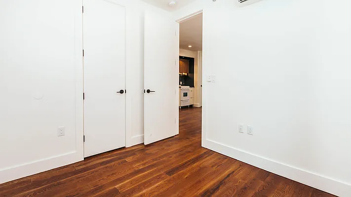 Rented by Nooklyn NYC LLC | media 97