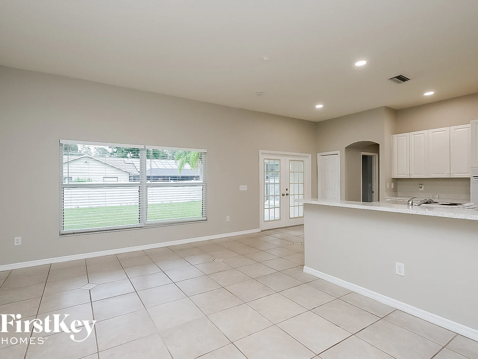 4 bed, 2.0 bath, 2091 sqft, $2,915 — Photo 3