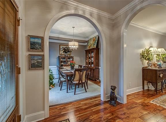 5th image of 3211 Grange Ct