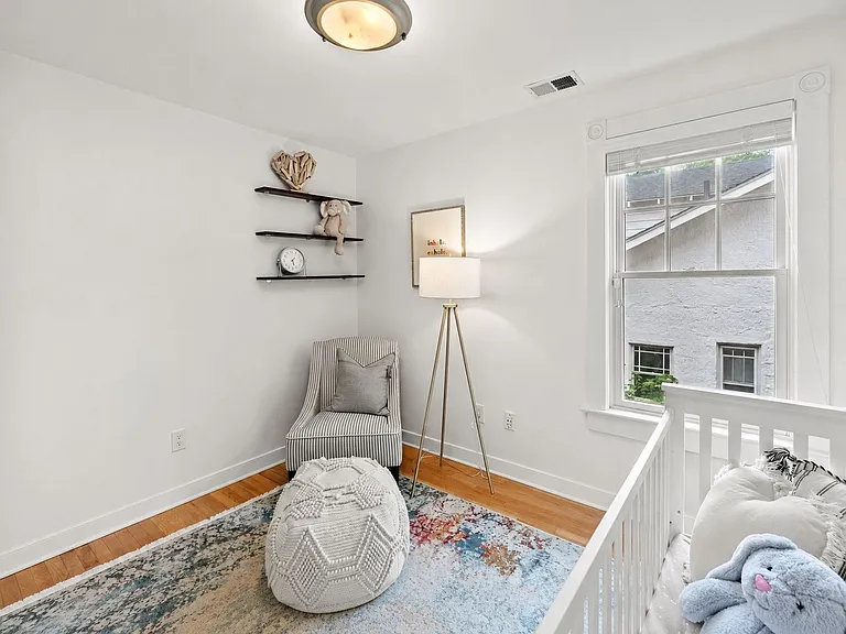 5213 Cathedral Ave NW — Photo 40