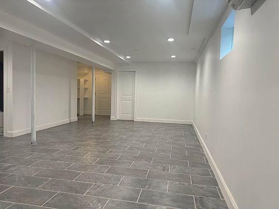 2nd image of 192 Brookfield Ave