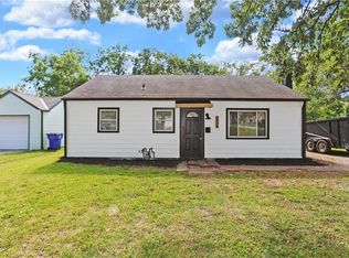 5808 N Park Ave, Kansas City, MO 64118