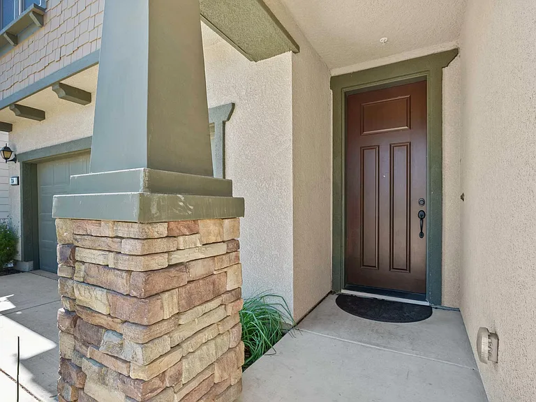 734 Carver Pl — Photo 5