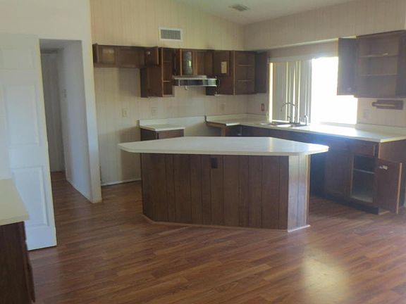 4th image of 17849 N 43rd Dr