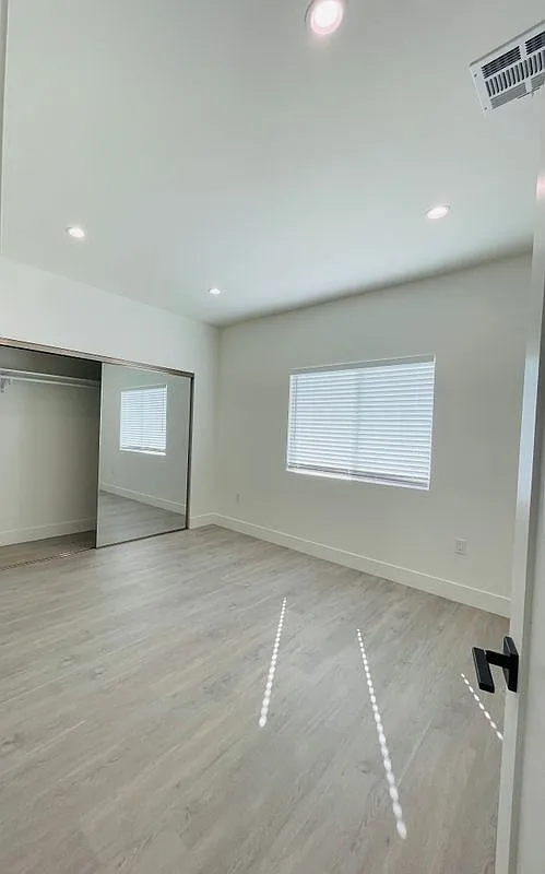 2 bed, 2.0 bath, 800 sqft, $2,550 — Photo 4
