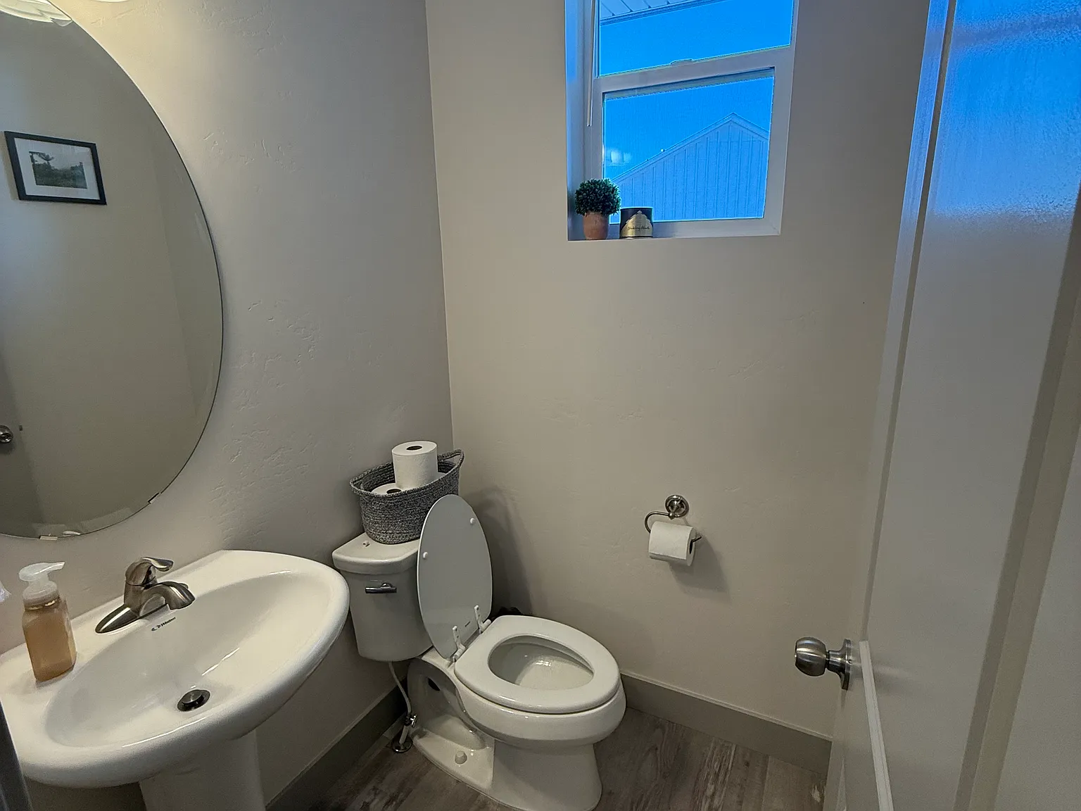 3 bed, 2.5 bath, 1750 sqft, $2,600 — Photo 3