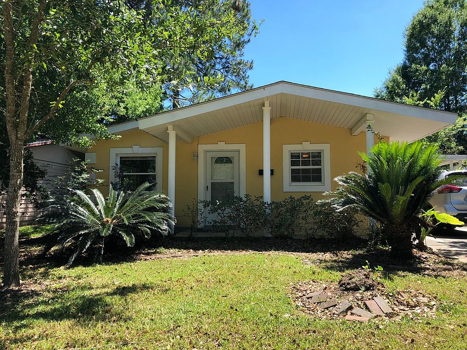 1st image of 522 Melrose Dr #1