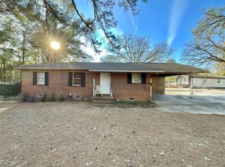 119 Jonathan Ln, Daleville, AL 36322