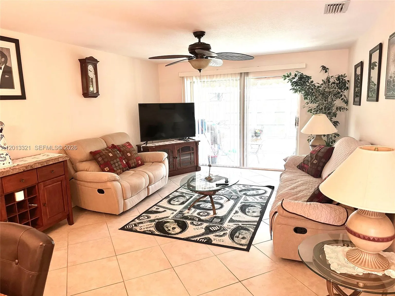 Kingswood Condo — Photo 3