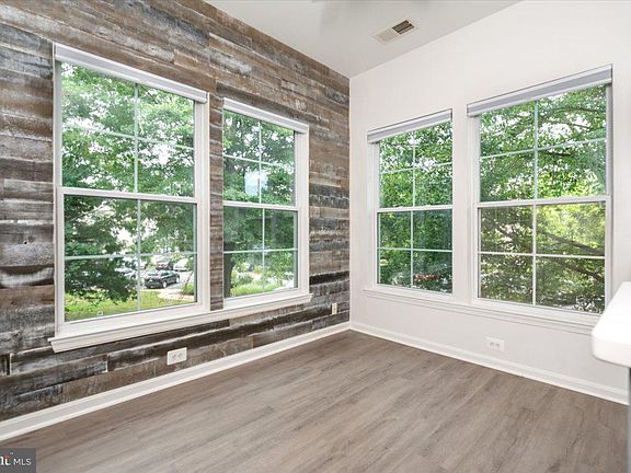 4th image of 921 Spinnaker Way #921