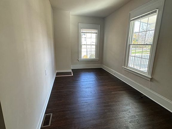5th image of 4067 Fort Ave APT 1