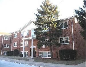 1st image of 10113 W Hartford Ct #1D