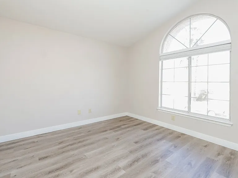 1517 Los Alamos Dr — Photo 14