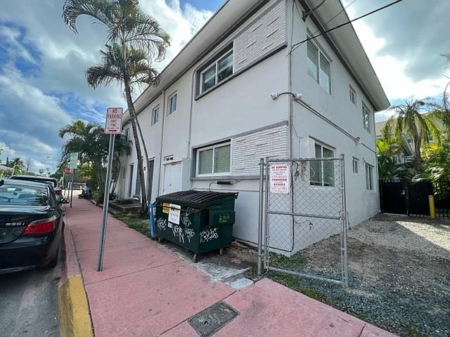 1st image of 660 Lenox Ave #0