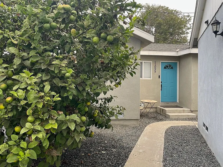 11091 Violet Dr — Photo 2