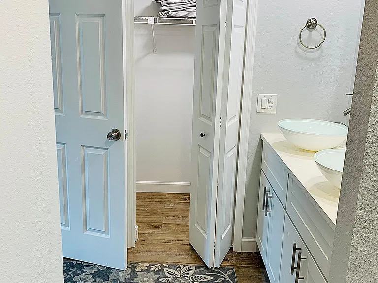 251 Fenwick Dr #7 — Photo 21