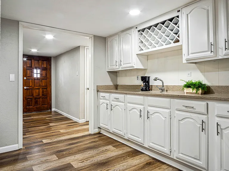 6504 Blue Ridge Trl — Photo 11