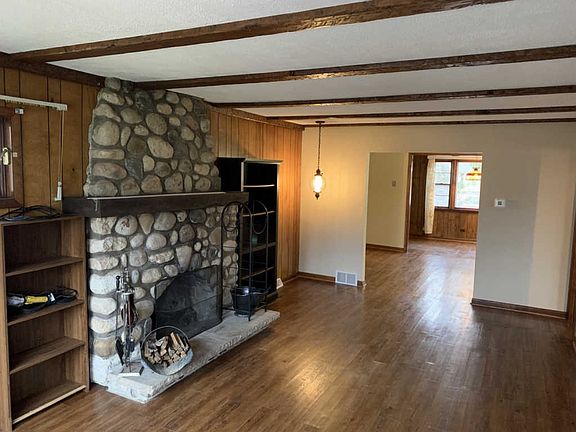 3rd image of 26298 W Prospect Ave