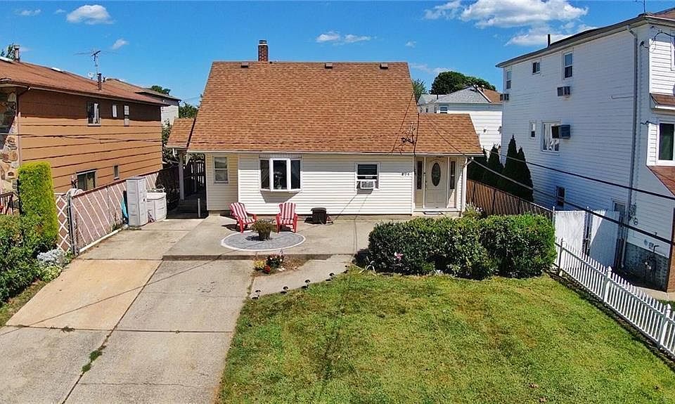 1st image of 471 Eltingville Blvd