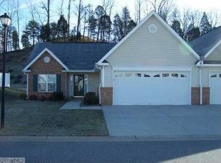 5712 Creek Bed Ln, High Point, NC 27265